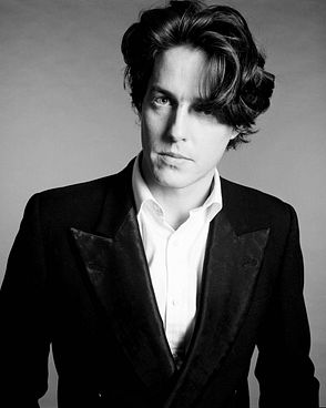 Hugh Grant photos