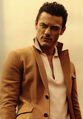 Luke Evans photos