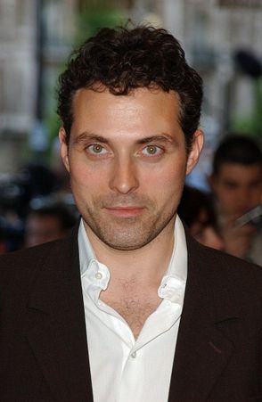 Rufus Sewell photos