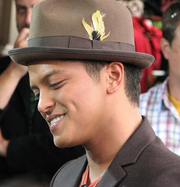 Bruno Mars - Birthday, Birthplace, Nationality, Instagram Followers ...