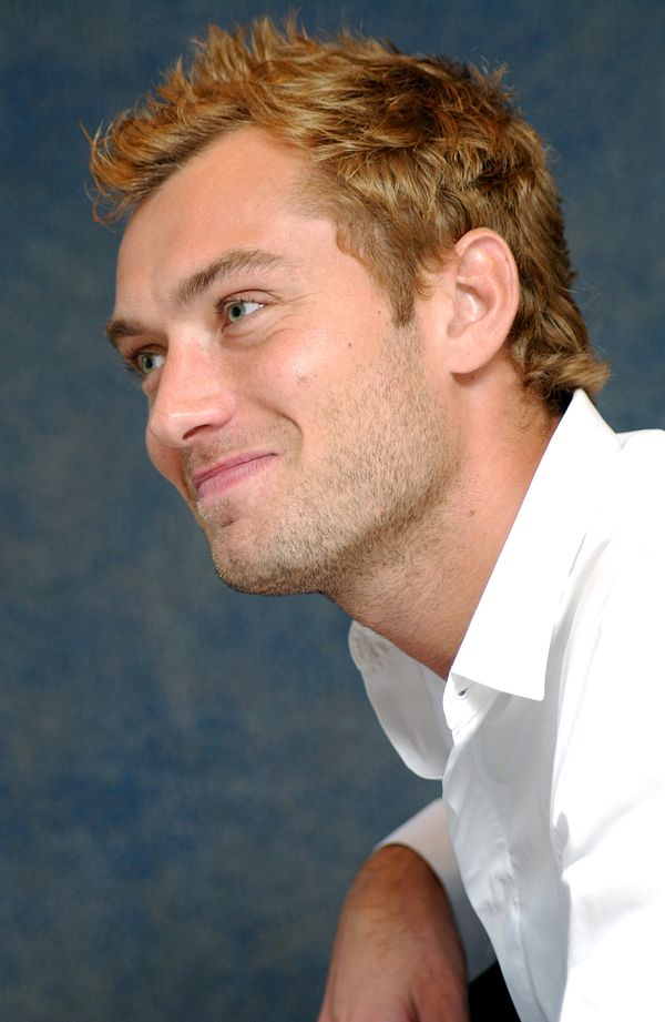 Jude Law - Birthday, Birthplace, Nationality, Age, Sign, Photos