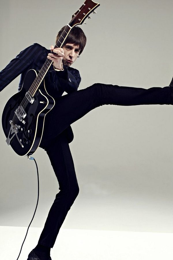Miles Kane photo